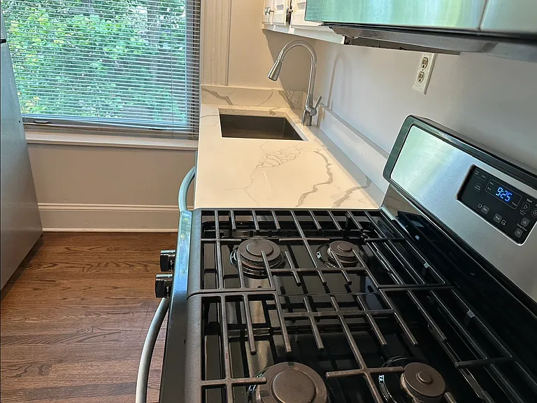 208 W Willow St #3 — Photo 17
