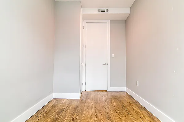 Rented by Nooklyn NYC LLC | media 47