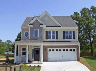 524 Hadlow St, Fuquay Varina, NC 27526