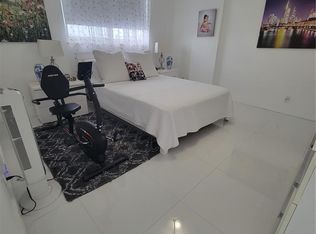 3703 NE 166th St APT 808, North Miami Beach, FL 33160