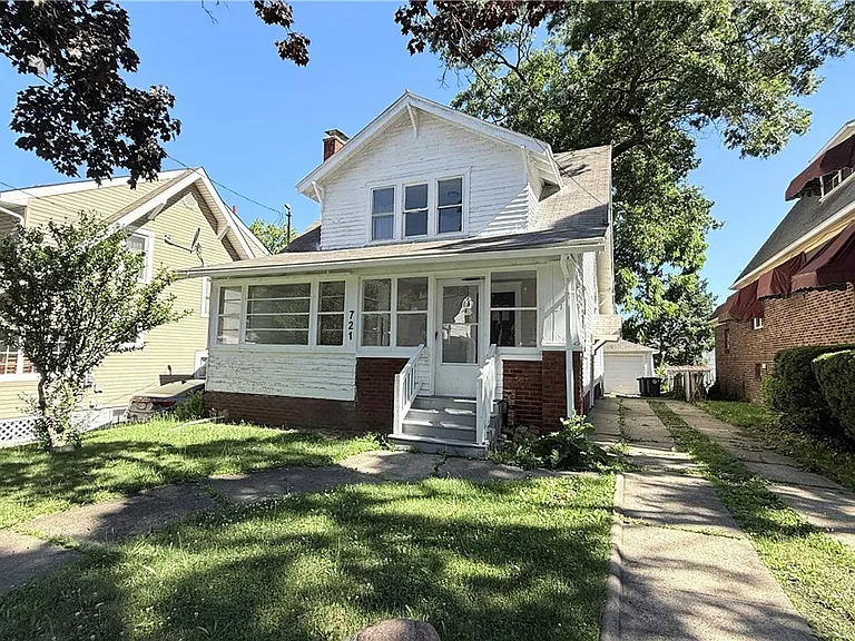 721 Polk Ave — Photo 1