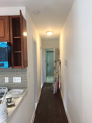 Rented by Metroline Realty | media 42