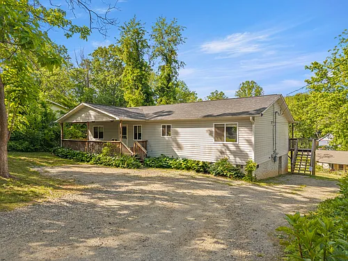 98 Millbrook Rd Photo 1
