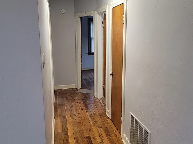 5418 Main St — Photo 10