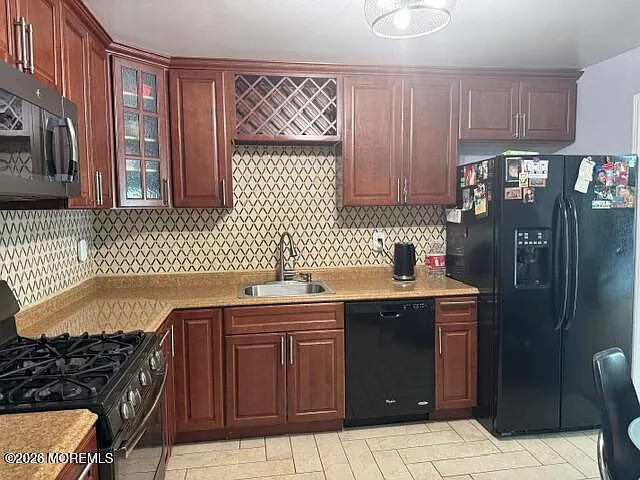 58 Thorne Ln — Photo 8