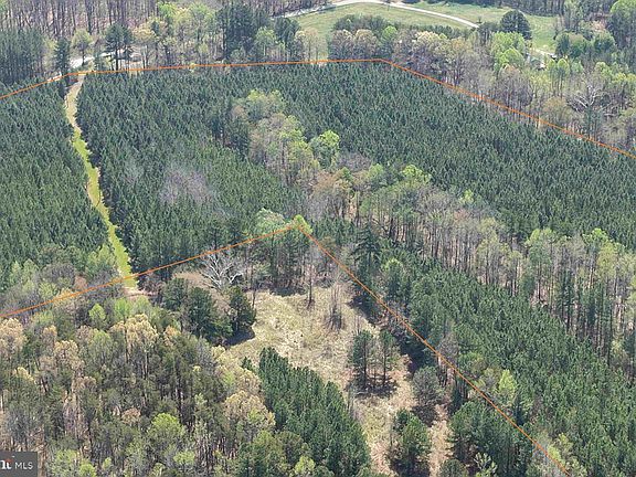 3rd image of Dabney House Road 1