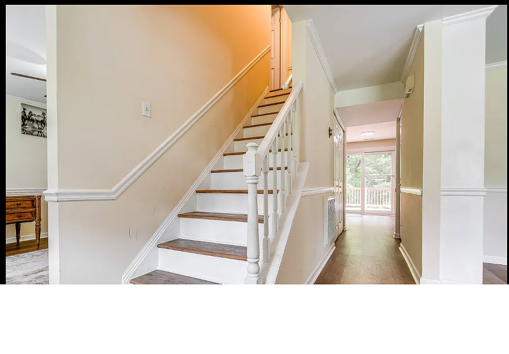 Building Photo - 105 Vineyard Ln