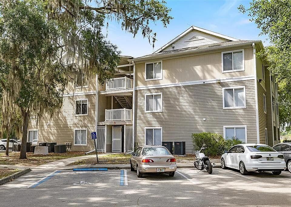 1st image of 4000 SW 23rd St APT 4-102