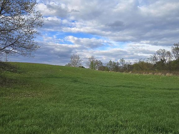5th image of 690 Pierce Rd
