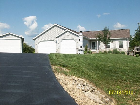 3rd image of 25-68 Cottage Hill Ct