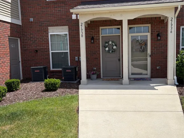 21930 Andover Dr Unit 77, Macomb, MI 48042