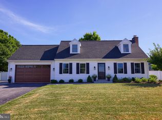 3737 E Newport Rd, Gordonville, PA 17529