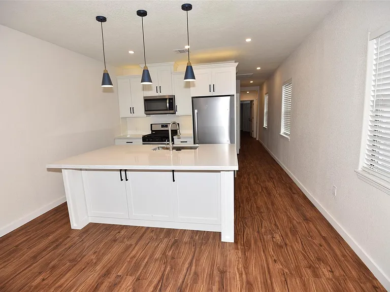 4322 Allen St — Photo 4
