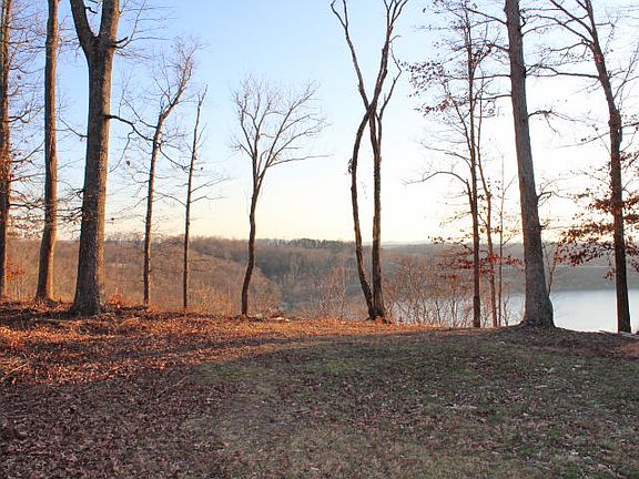 2nd image of 260 Lake Cliff Dr