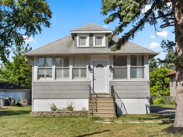 124 W Naperville Rd, Westmont, IL 60559