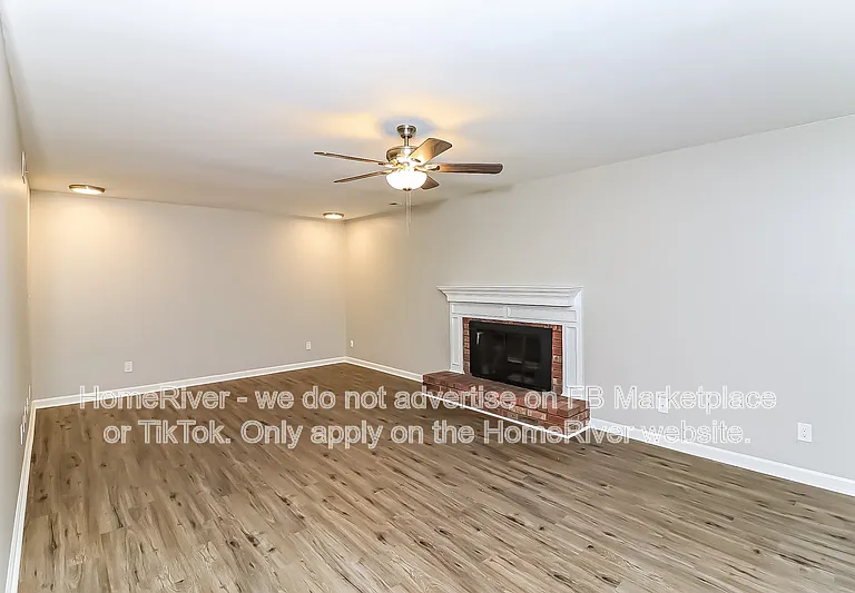 608 Silver Trace Ct — Photo 2