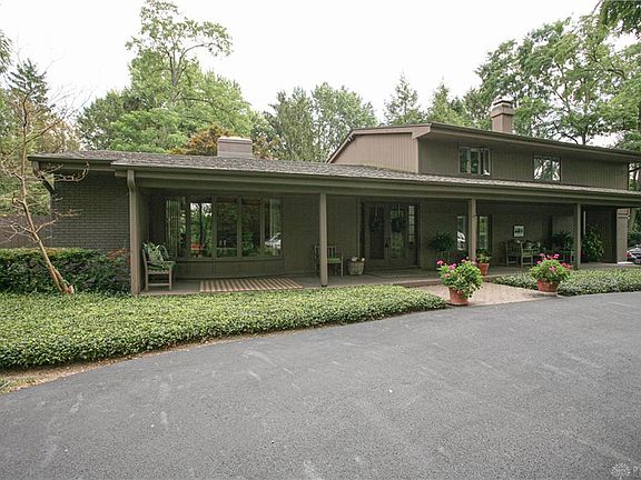 4th image of 4950 Walther Cir
