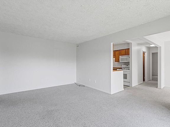 5th image of 900 College Park Dr APT 6