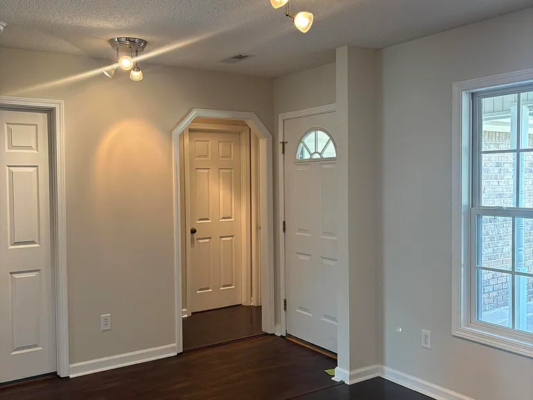 20 Walden Cir — Photo 9