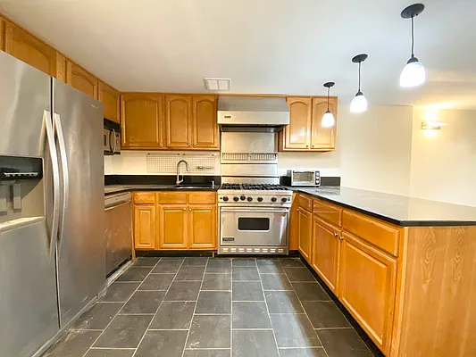 Rented by Compass | media 14