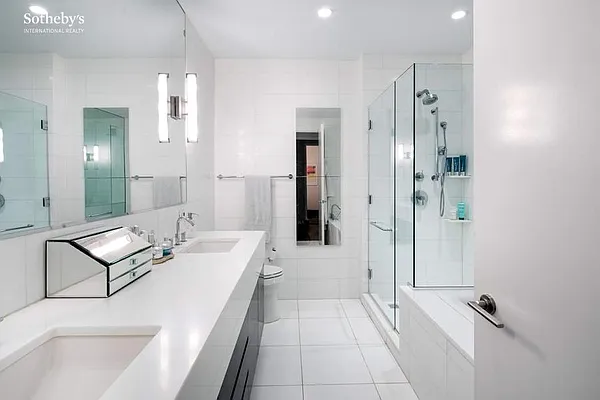 Sold by Sotheby's International Realty | media 6