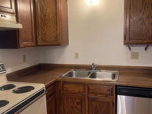 3rd image of 415 E Corbett St #5