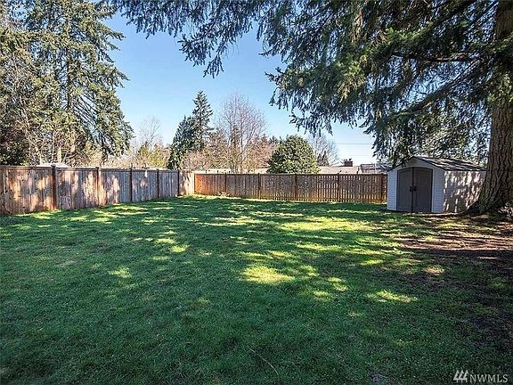 3rd image of 15034 26th Ave NE