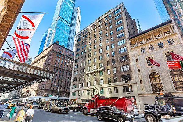 Sold by (Legacy) Elegran | media 12