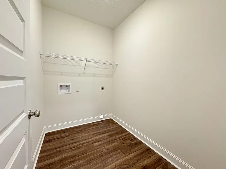 401 Noble Ct — Photo 6