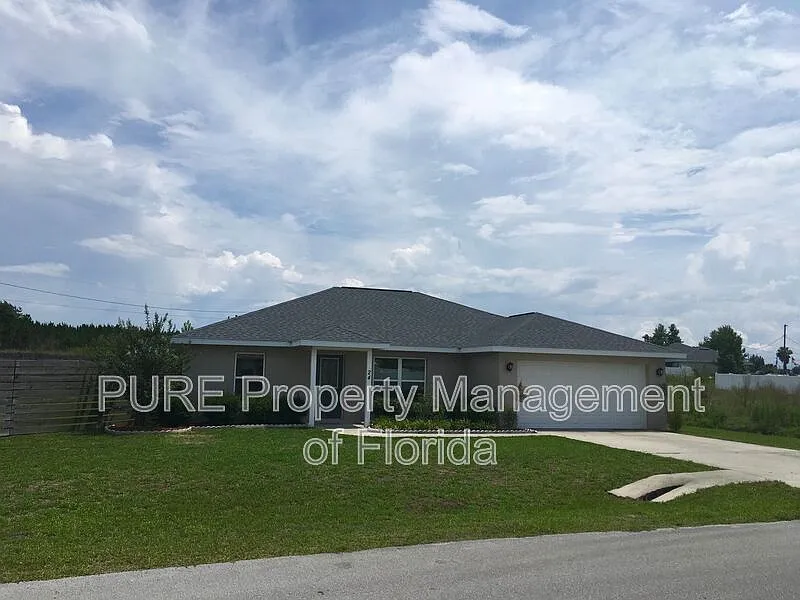 3 bed, 2.0 bath, 1457 sqft, $1,695 — Photo 2