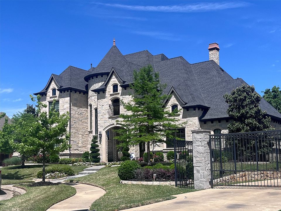 1st image of 704 Lake Carillon Ln