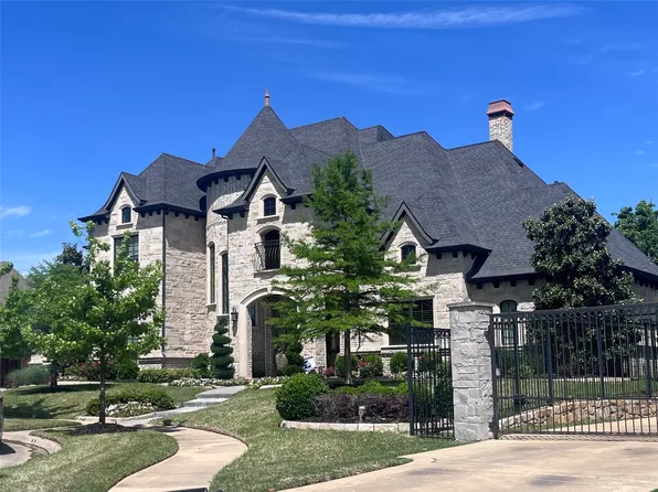 704 Lake Carillon Ln, Southlake, TX 76092