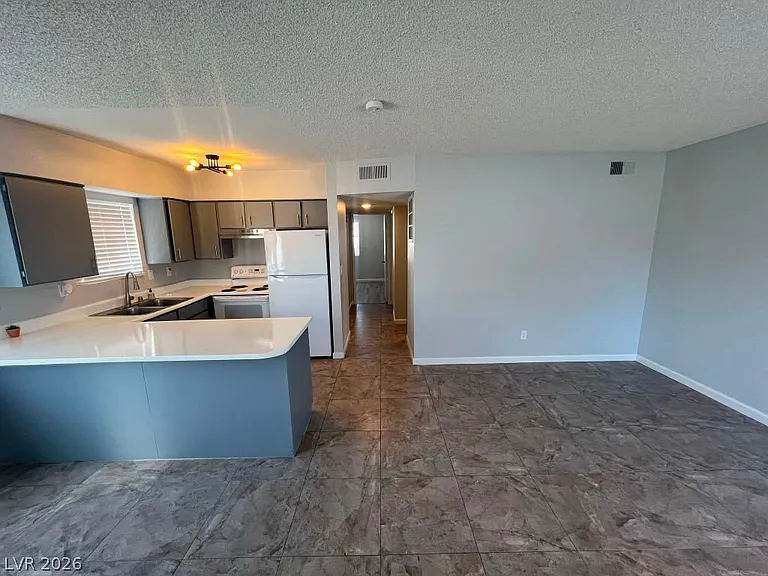 5662 E Lake Mead Blvd #A — Photo 2