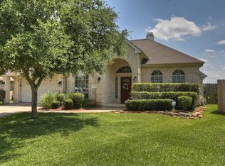 3910 Canyon Lake Dr, Pearland, TX 77581