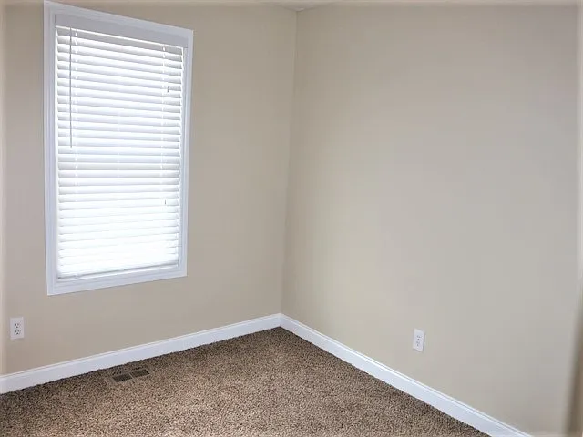 386 Hemhill Dr — Photo 9