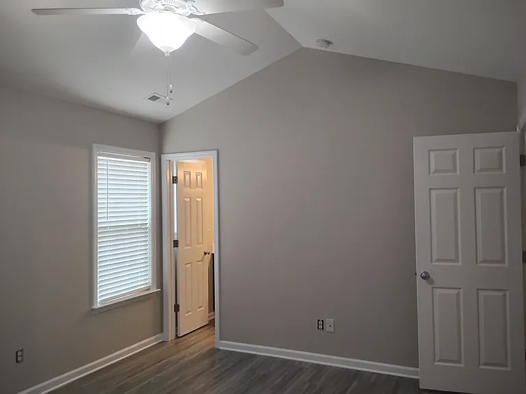 226 Chambers St — Photo 17