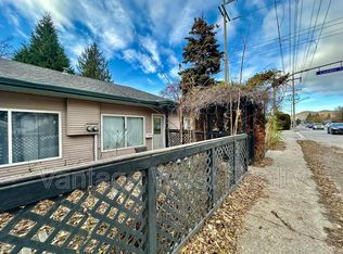 2120 Richter St, Kelowna, BC V1Y2N8