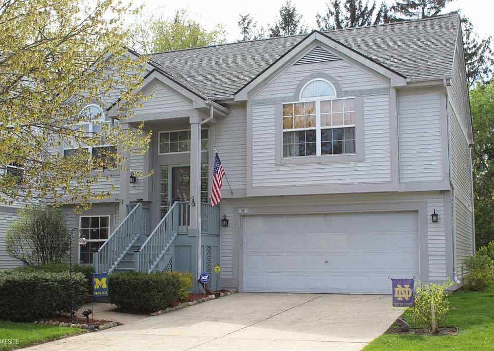 1st image of 331 Lake Meadow Dr