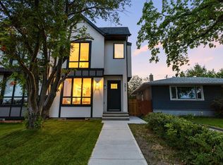 3017 E 36th St SW, Calgary, AB T3E 2Y9