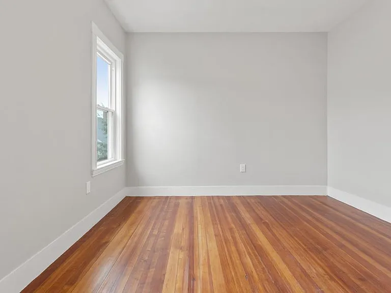 68 Saxton St #2 — Photo 16