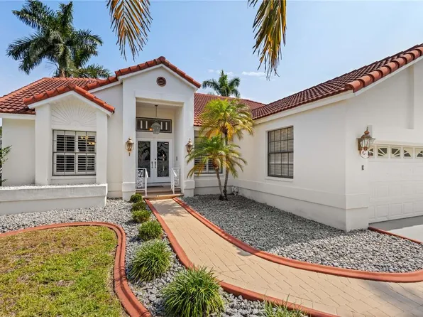 77 Gulfwinds Dr, Palm Harbor, FL 34683