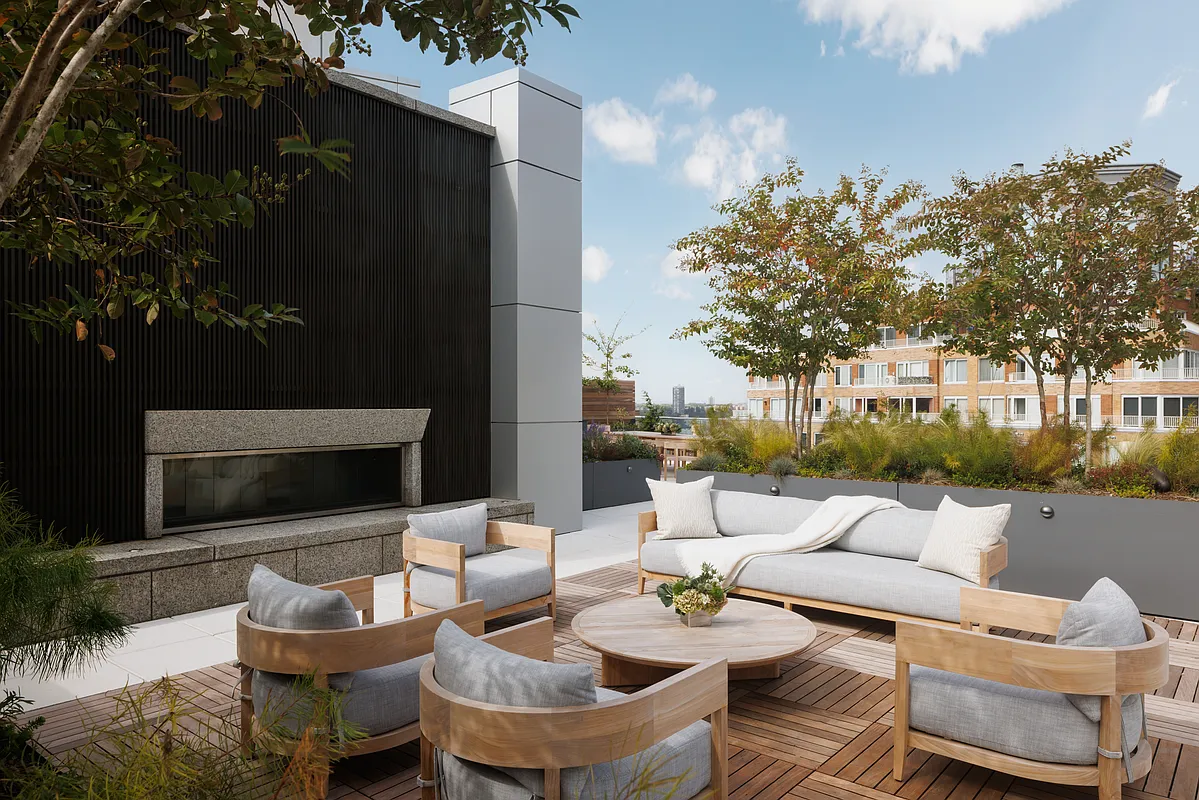 WEST. ② Dahlia Upper West Side | JRMCM