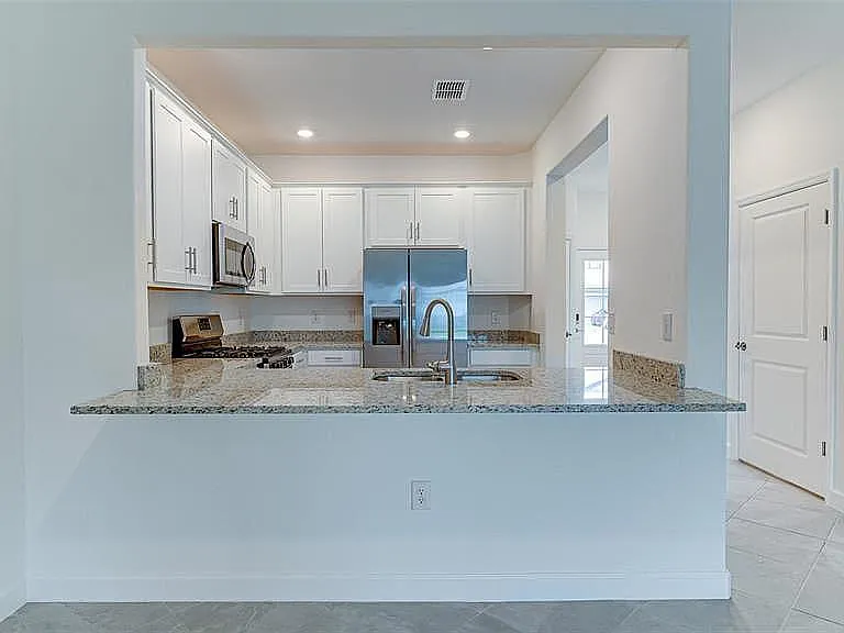 15235 Sunny Day Dr — Photo 6
