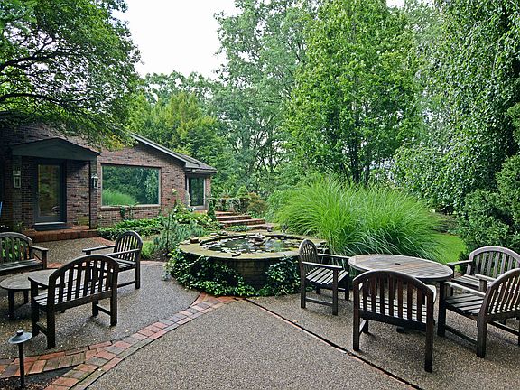4th image of 123 Springhouse Ln