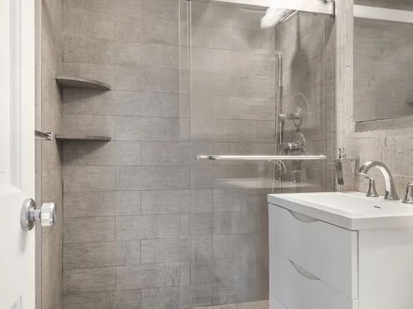 1175 York Avenue image 4 of 13