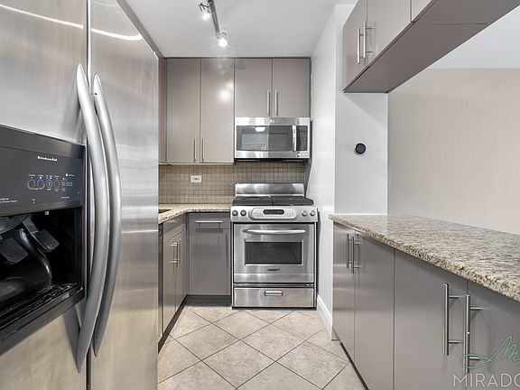 4th image of 330 E 39th St APT 3F
