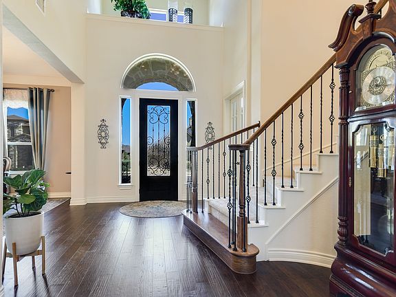 5th image of 4404 Sansone Dr