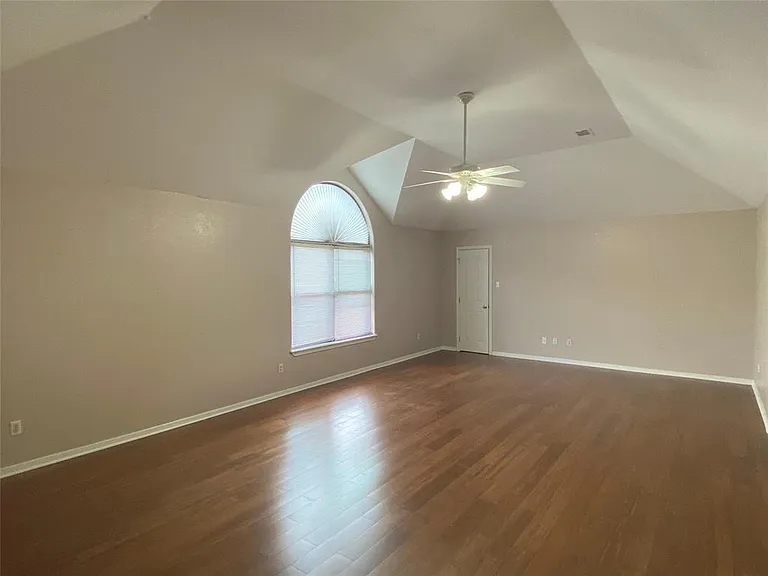 104 Sumac St — Photo 5