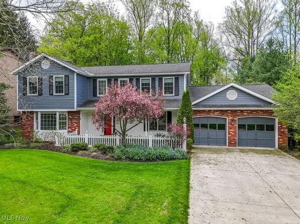 32502 Springside Ln, Solon, OH 44139