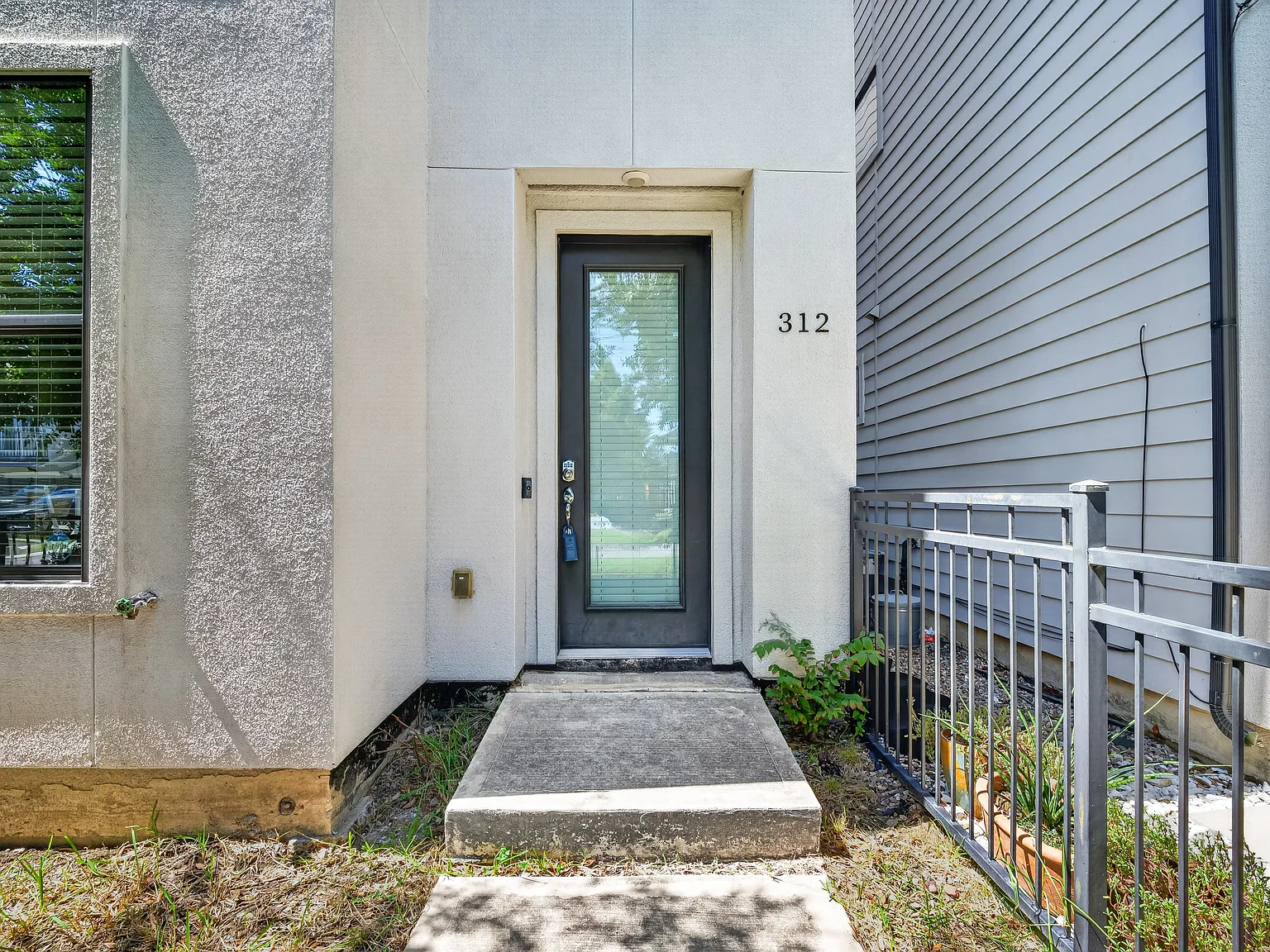 312 Palmer Street — Photo 2
